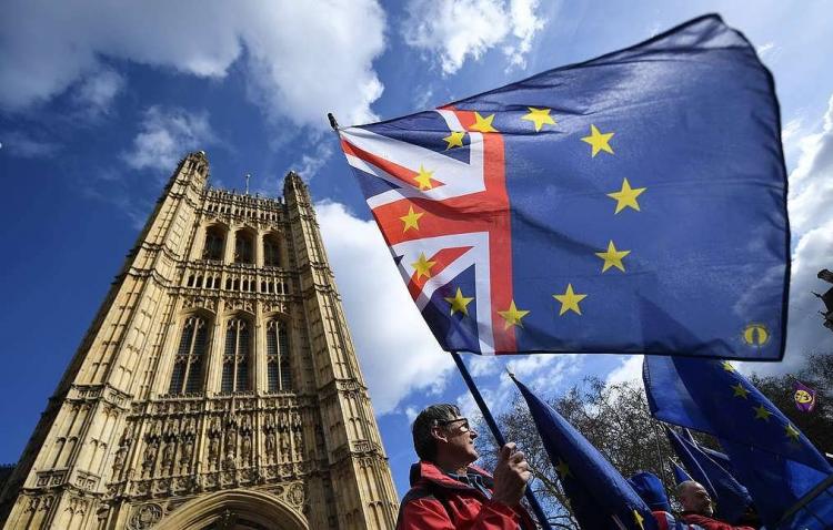 Кабмин Британии снова внесет договор по Brexit в парламент