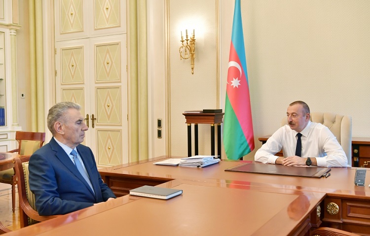 Ильхам Алиев принял Али Гасанова в связи с его заявлением об увольнении
 - ОБНОВЛЕНО