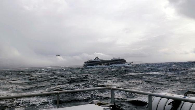 Российское судно терпит крушение у берегов Норвегии