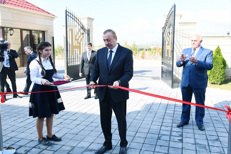 Ильхам Алиев принял участие в открытии Габалинского филиала ОАО «Азерхалча» - ФОТО