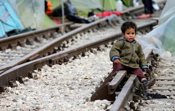В Словакии в грузовом поезде обнаружили одиннадцать детей-беженцев
