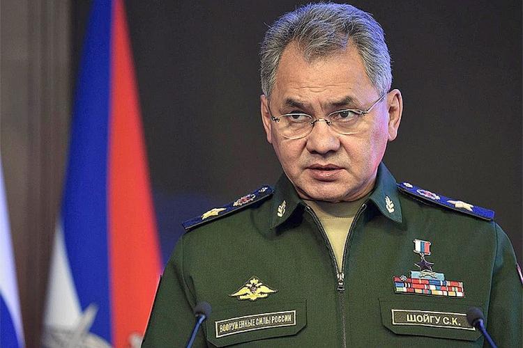 Министр обороны РФ прибыл в Армению

