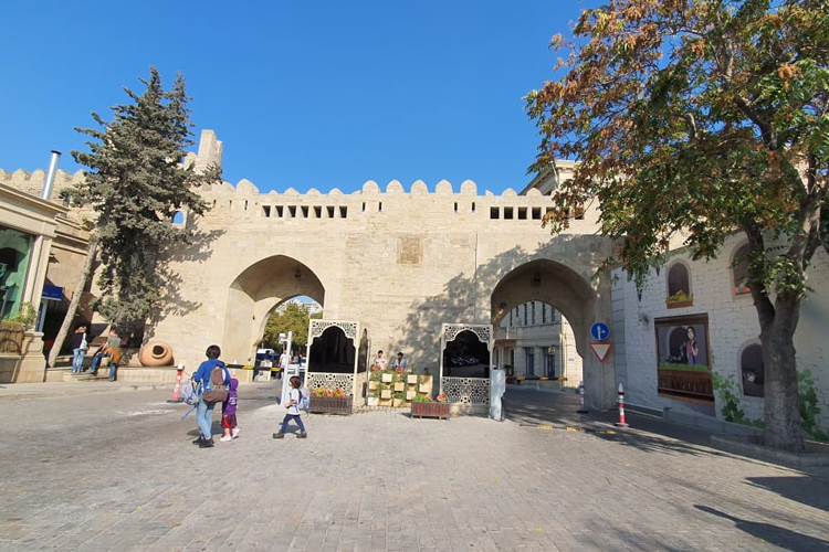 В Баку завершены работы по реставрации и консервации крепостных стен «Гоша Гала»