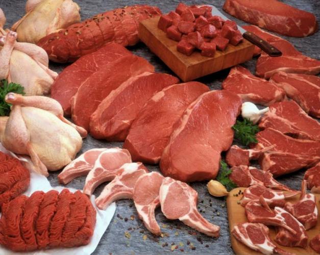 В Азербайджане предлагают на 4 года освободить продажу мяса от НДС
