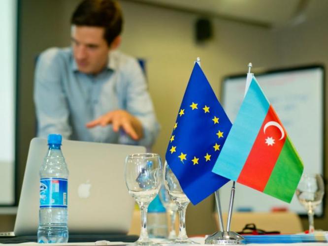 Делегация ЕС в Азербайджане: "Мы не поддерживаем беспорядки на улицах Баку"
