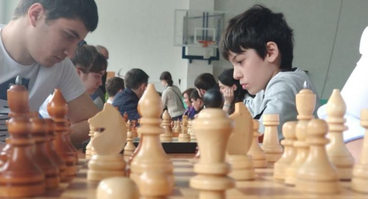Азербайджанские шахматисты успешно выступают в Чоруме