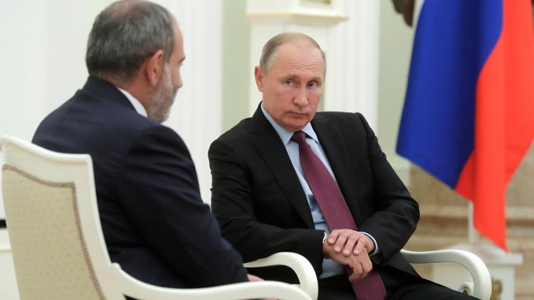Москва выжидает, чтобы новый лидер Армении выговорился полностью – КРЕМЛЬ УВЕРЕН В БАКУ