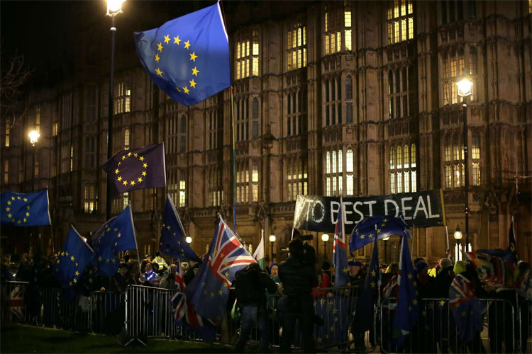 У депутатов Британии появилось право рассмотрения законопроекта об отсрочке Brexit