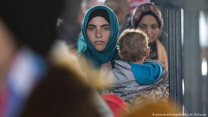 Из Стамбула выслали более 40 тысяч сирийских беженцев
