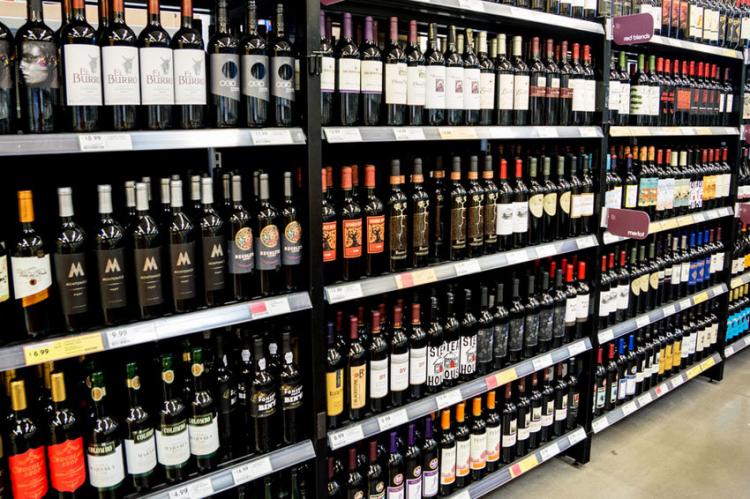В ЕС назвали страны с самым дорогим и дешевым алкоголем
