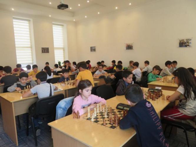 Гянджинская шахматная школа отмечает свой юбилей - ФОТО