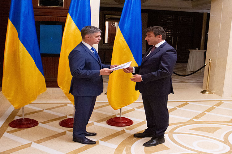 Посол Азербайджана встретился с главой МИД Украины
