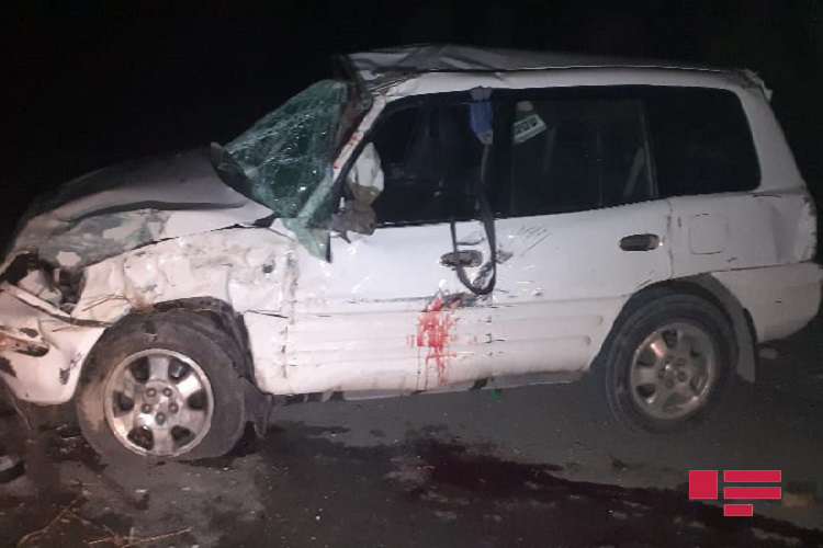 В Гобустане автомобиль упал с моста, есть погибший - ФОТО