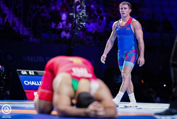 Азербайджанский борец проиграл в финале ЧМ
