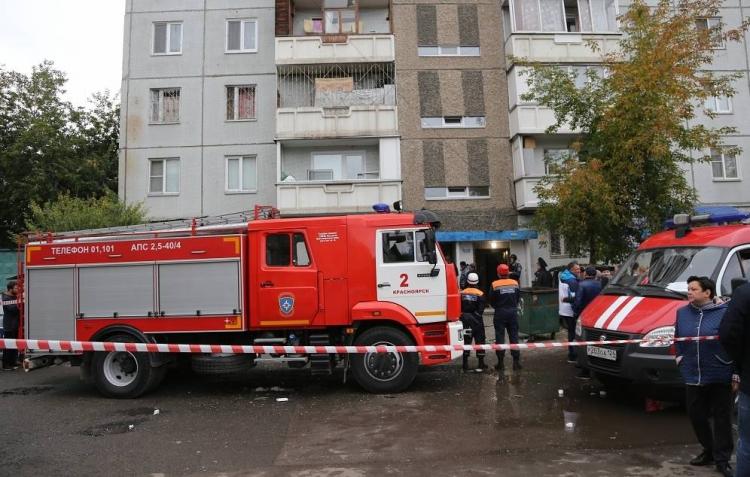 В городе Красноярск при пожаре в жилом доме погибли восемь человек