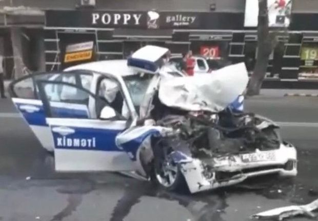 В Баку машина ДПС попала в жуткую аварию - ВИДЕО