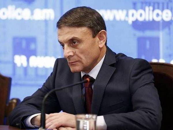 Начальник полиции Армении ушел в отставку после разговора с Пашиняном