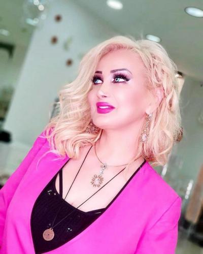 Народная артистка Азербайджана удивила цветом своих глаз - ФОТО