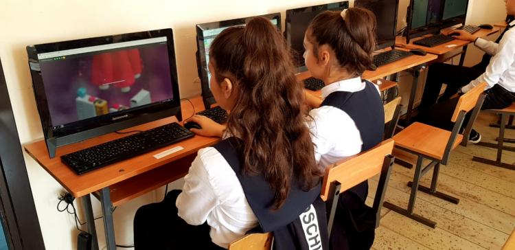 Сумгайытский «Час кода» принял более 450 учеников - ФОТО