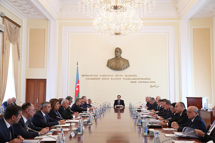 Под председательством Новруза Мамедова состоялось очередное заседание Кабмина
