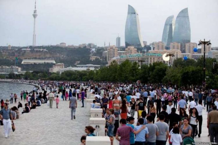 ЦСИ: 72% респондентов верят в успех реформ, проводимых президентом Азербайджана
