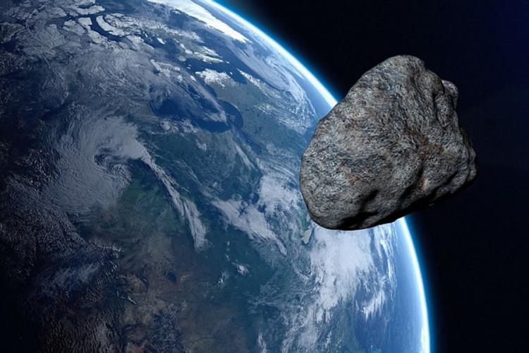К Земле приблизится астероид размером с три пирамиды Хеопса
