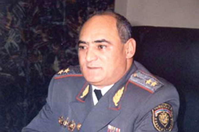 Экс-начальник полиции Армении найден мертвым в собственном доме 