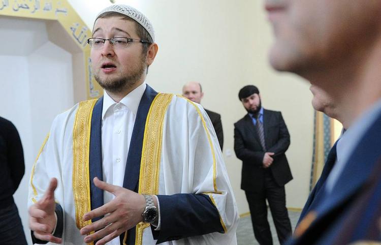 Муфтий Москвы призвал узаконить многоженство 
