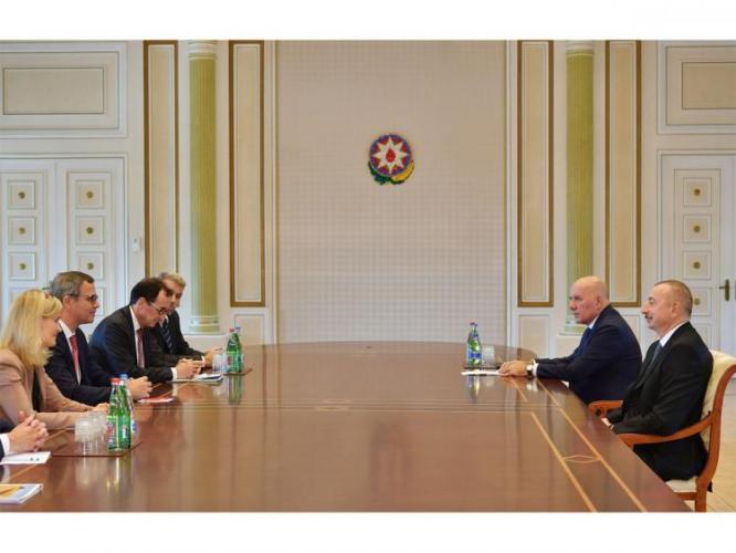 Ильхам Алиев принял вице-президента Международной финансовой корпорации