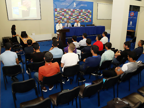 Представители ФИФА и УЕФА провели встречу в АФФА
