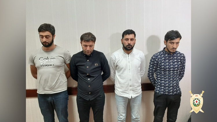 В Баку задержаны члены преступной группировки, изготовлявшие поддельные документы