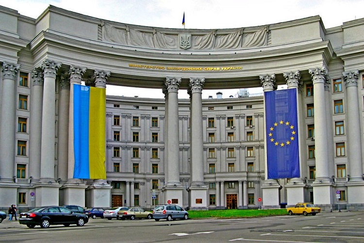 МИД Украины: Посещение Карабаха влечет уголовную ответственность