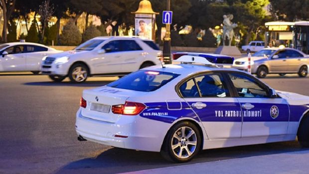 Патрульные в Баку задержали 348 автомобилей, нарушивших особый карантинный режим