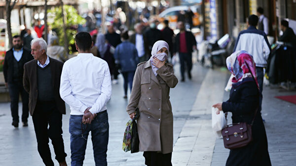 Турецкие власти обязали граждан носить маски в общественных местах