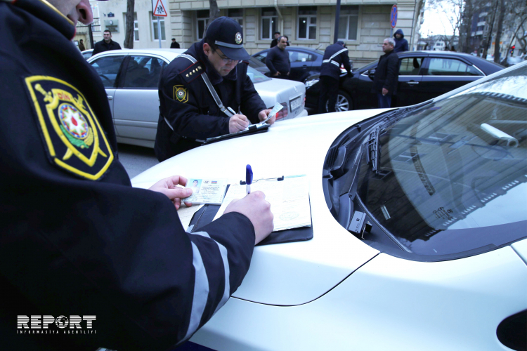 В Азербайджане оштрафуют водителей такси без опознавательных знаков
