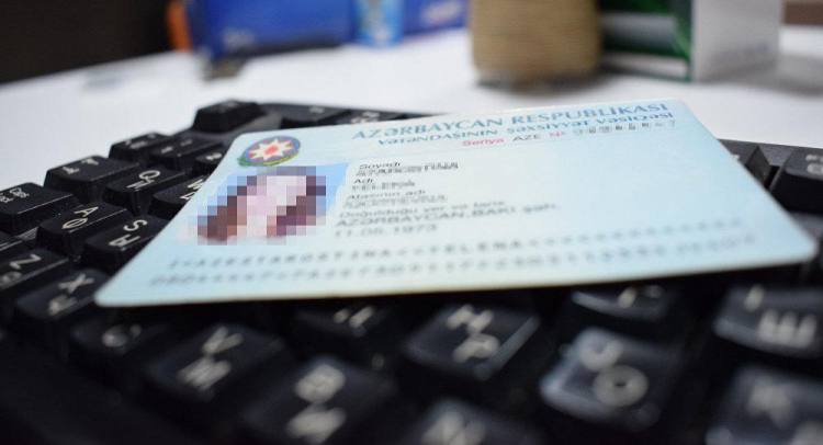 В Азербайджане продлен срок действия просроченных удостоверений личности