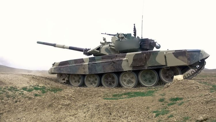 В ВС Азербайджана проверяется боеготовность экипажей танков - ФОТО