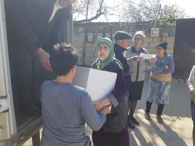 Азербайджанская охранная фирма TRUST оказала помощь малообеспеченным семьям - ФОТО