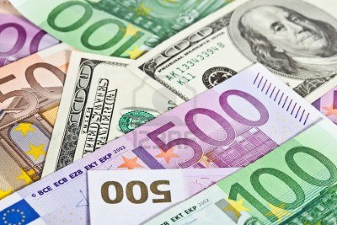 В Узбекистане резко взлетел курс доллара и евро
