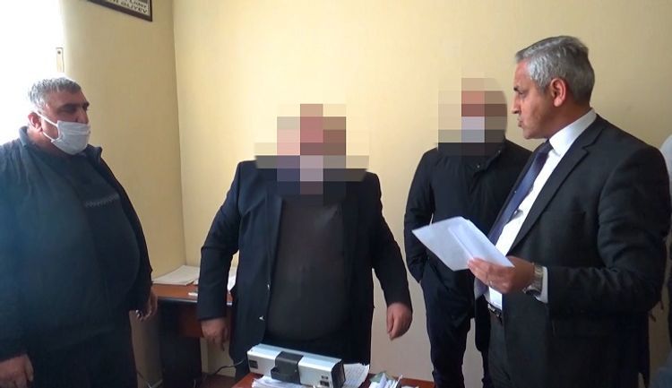 В Азербайджане задержан председатель муниципалитета, нарушивший карантинный режим