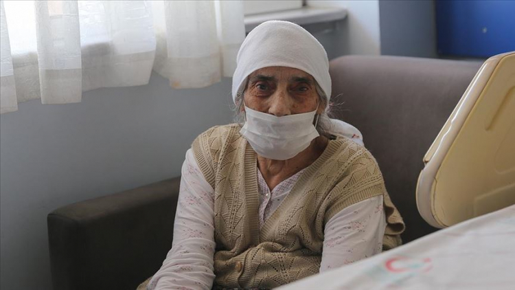 В Турции 107-летняя женщина выздоровела от коронавируса
