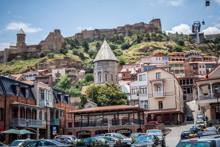 Число посетивших Грузию граждан Азербайджана уменьшилось на 11%
