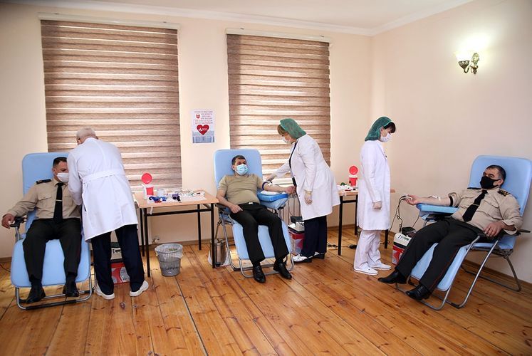 Военнослужащие Азербайджана приняли участие в акции по сдаче крови
 - ФОТО