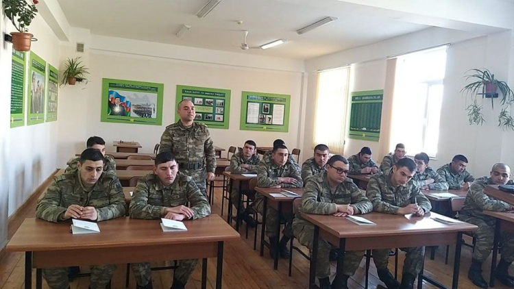 В азербайджанской армии проводится конкурс «Лучший руководитель группы занятий по общественно-политической подготовке» - ФОТО
