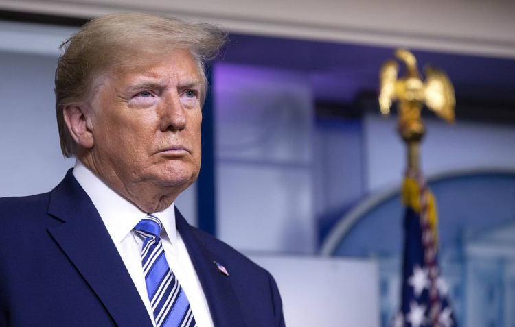 Трамп подписал указ о приостановке иммиграции в США