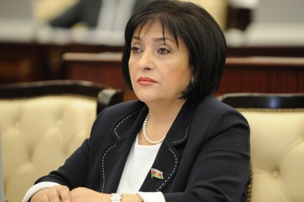 Уволена помощница спикера парламента Азербайджана