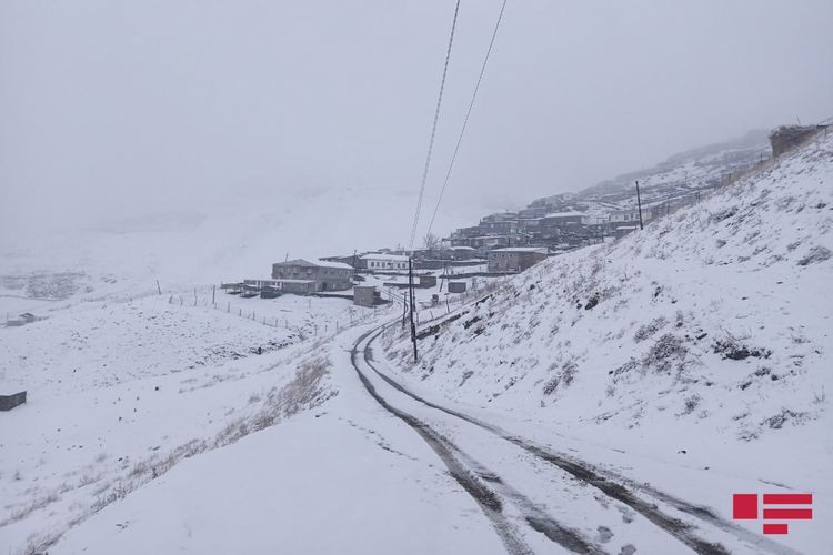 На севере Азербайджана выпал снег - ФОТО