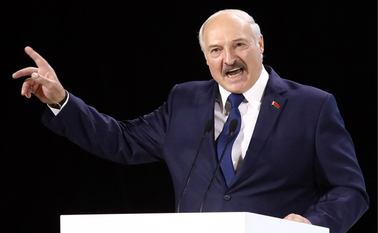 Лукашенко раскритиковал меры стран Европы по борьбе с коронавирусом