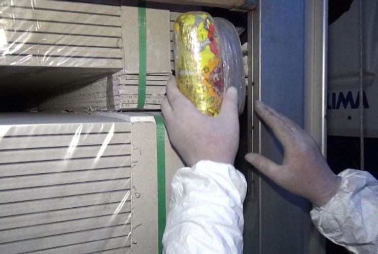 Пресечена попытка контрабанды из Ирана в Азербайджан более 8 кг наркотиков
 - ФОТО