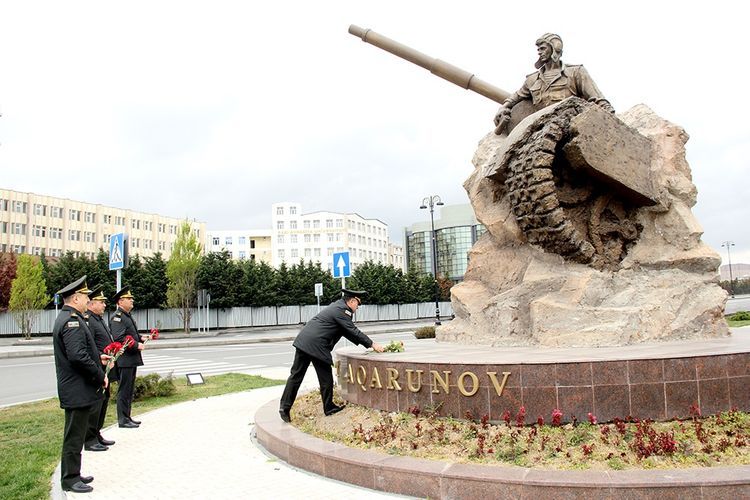 В Баку почтили память Национального Героя Азербайджана Альберта Агарунова - ФОТО